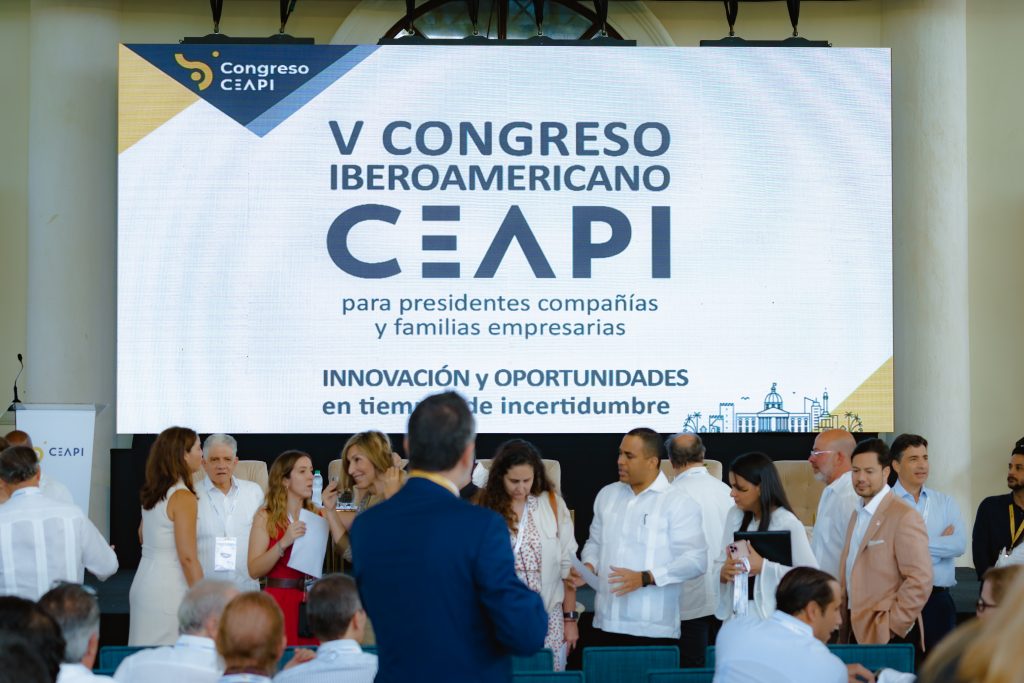 Más de un centenar de empresarios españoles se reúne en el V Congreso CEAPI en Punta Cana