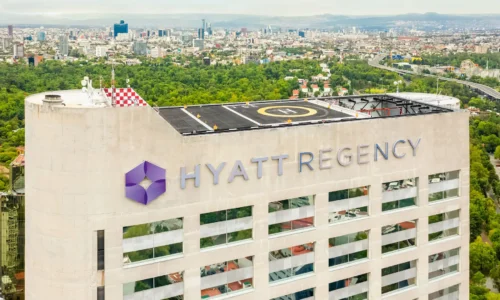 Hyatt-Regency-Mexico-City-P824-Facade.16x9.jpg